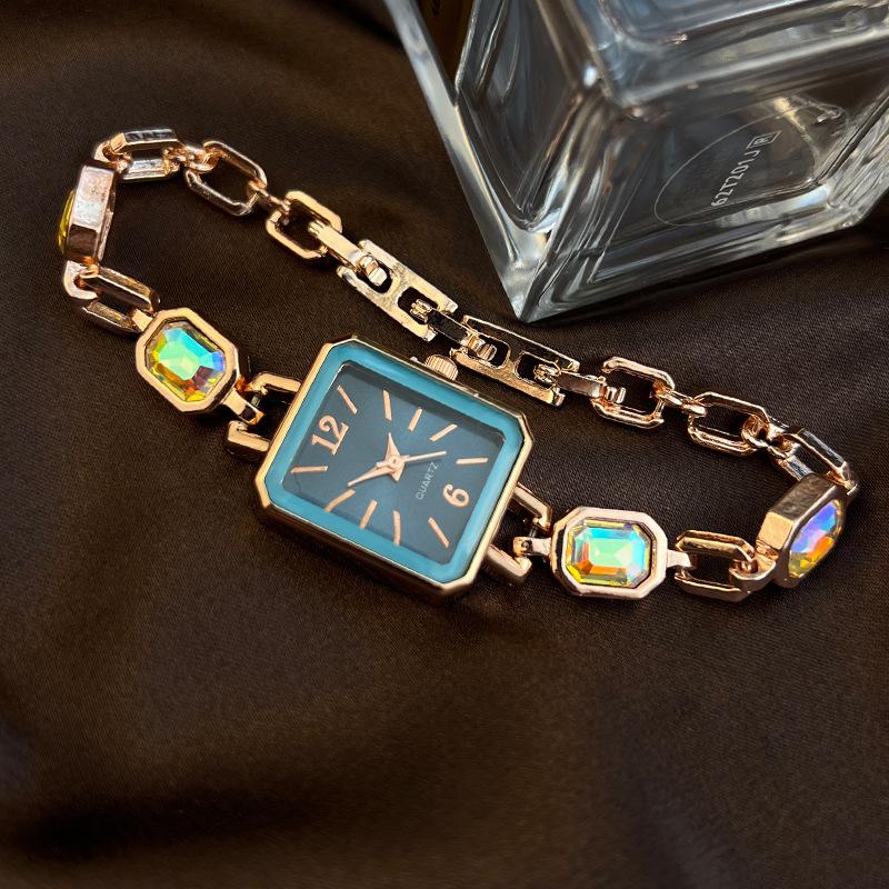 Ceas de damă cu cuarț pătrat cu 24 de culori, diamant foc, diamant, simplu, de nișă, lux ușor