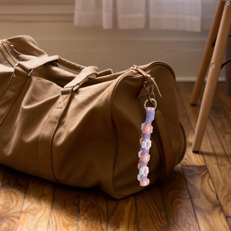 Handmade Crochet Daisy Keychain handwoven Cotton Rope Handwoven Bag Keys Accessory for Women Girls Gift