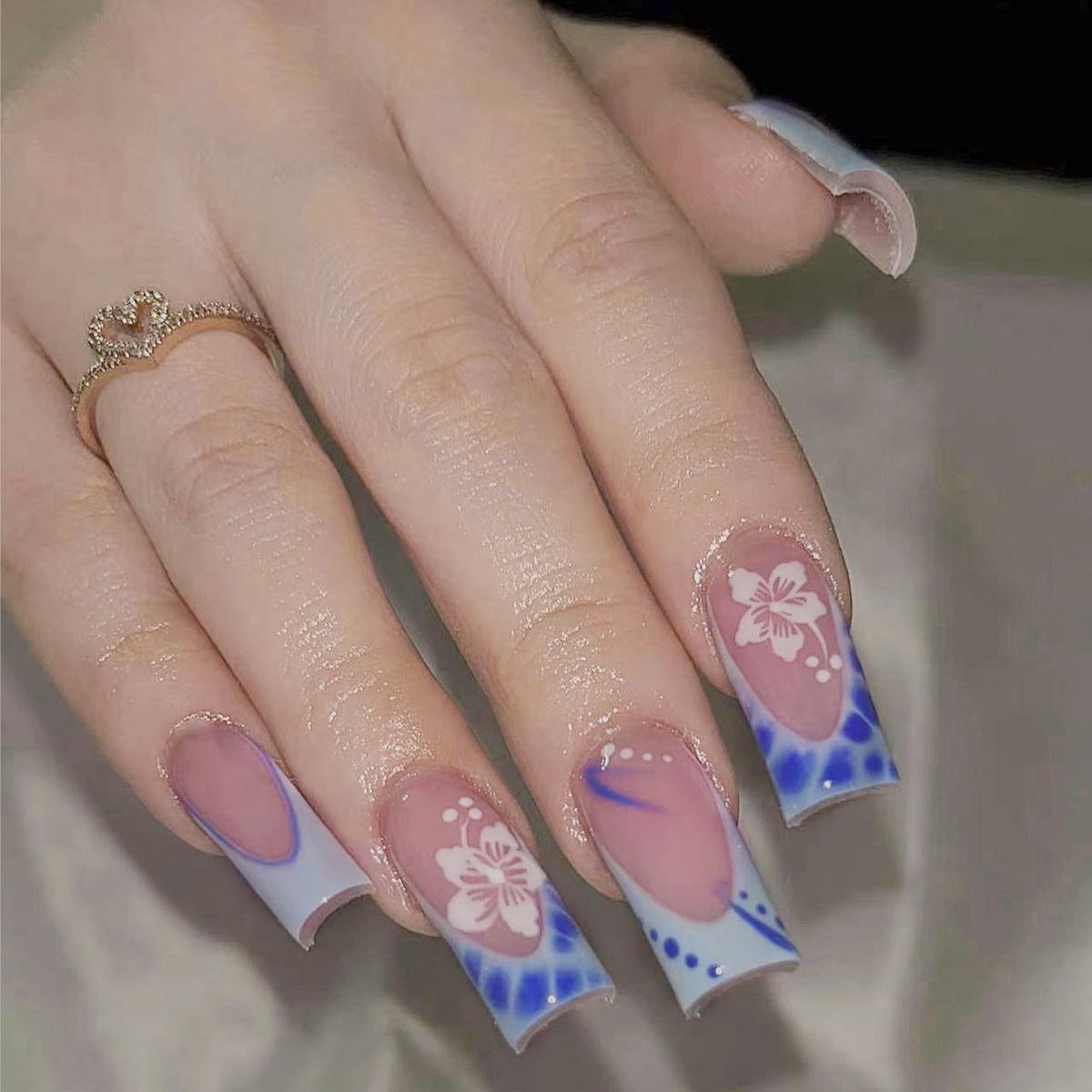 

24 шт. Французские накладные ногти Розовые цветы Короткие Миндалевидные типсы для девочек Носимые Сладкие Корейские Простые Телесно-розовые Накладные ногти