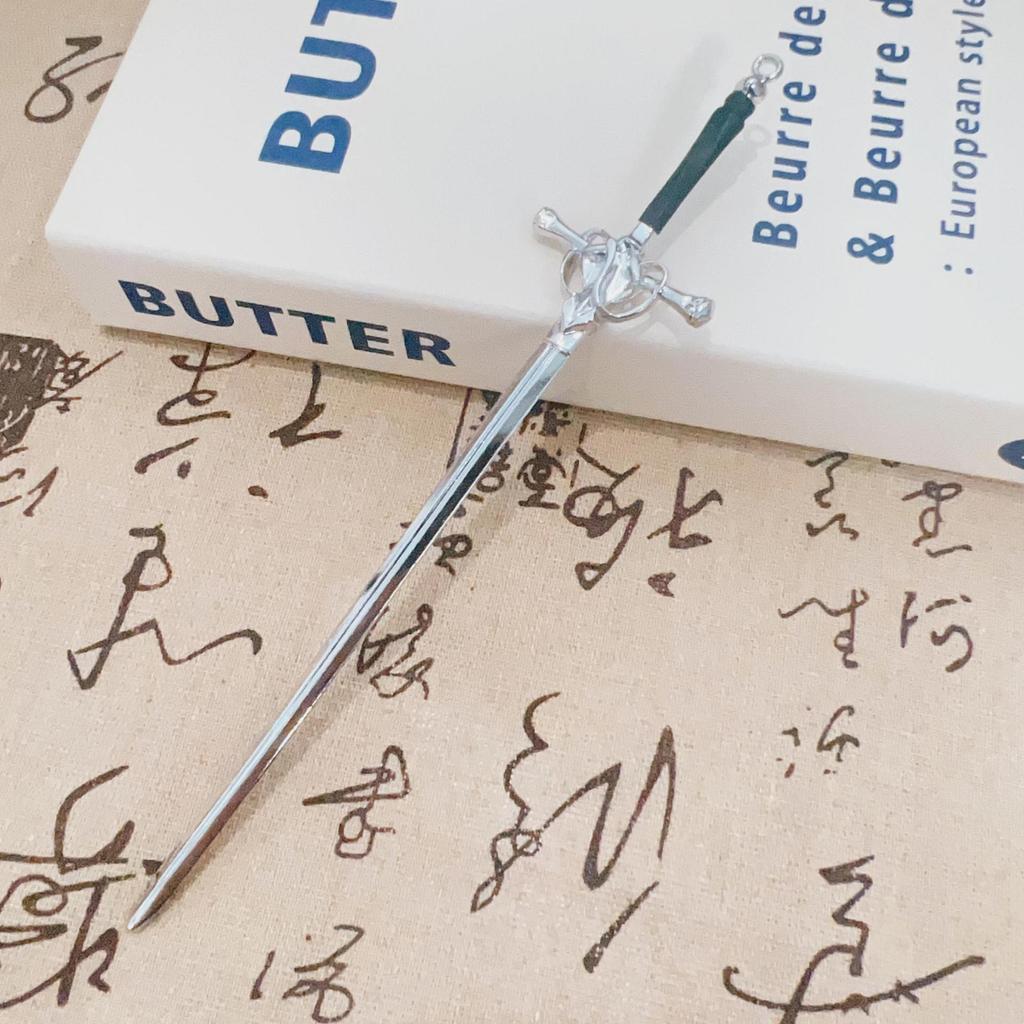 Vintage Chinese Sword Hairpin: Retro Hanfu Updo Accessory with High-End Style for Girls