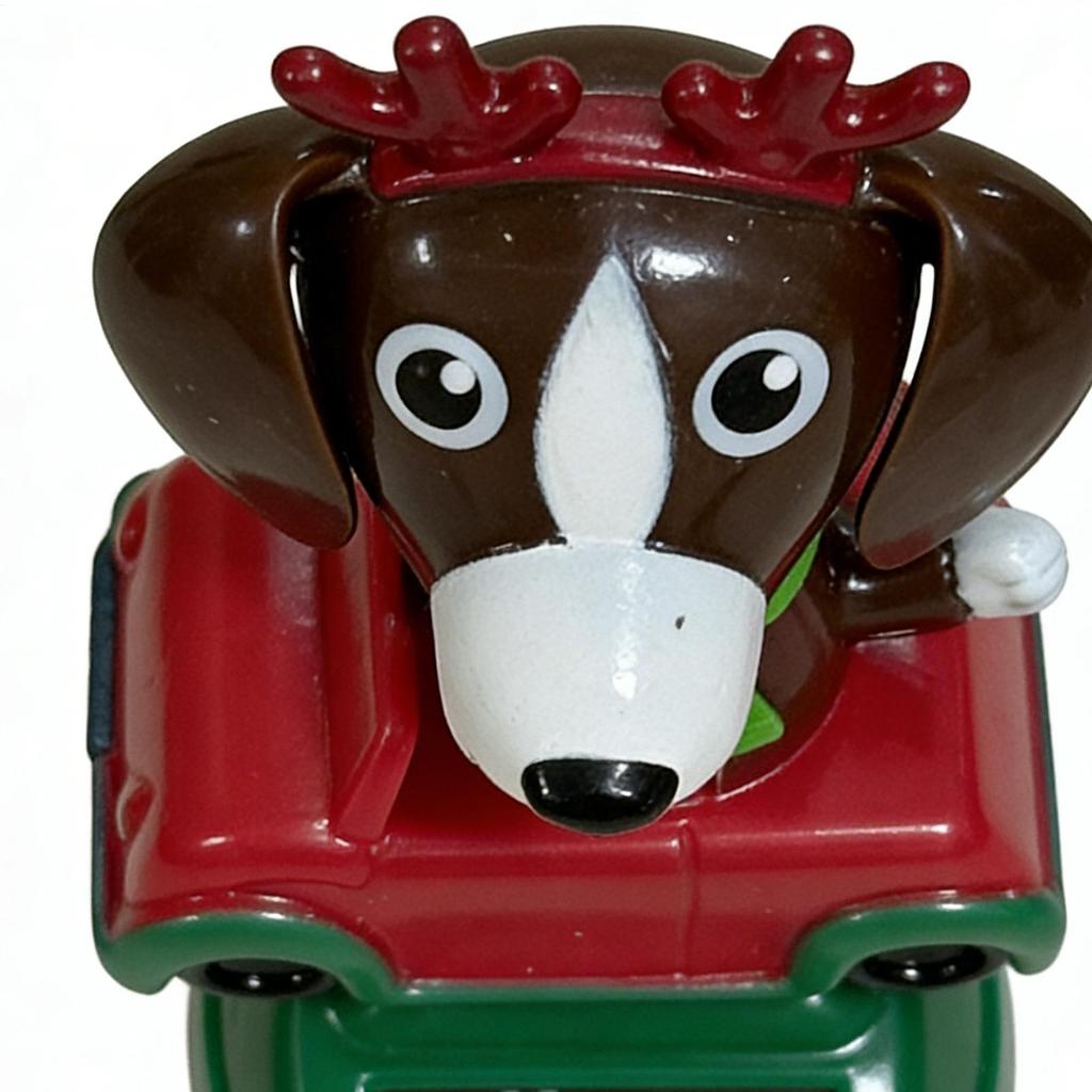 Swinging Solar Doll Car Ornament Funny Dog Figurines Car Dashboard Toys Shaking Head Doll Car Interior Decorations