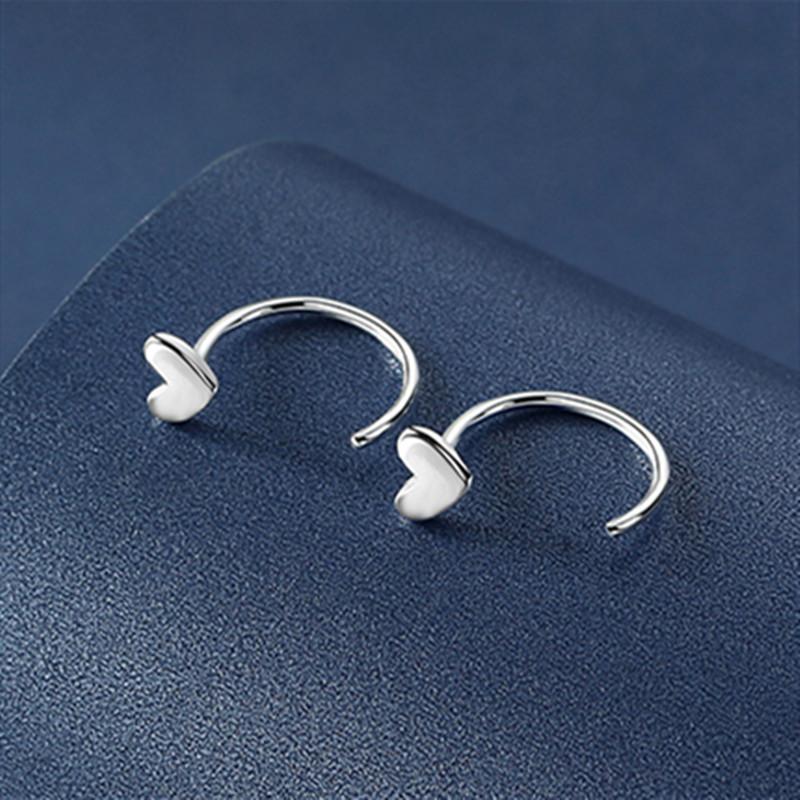 New Product Ear Piercing Earrings for Women Imitation Earrings Temperament Anti-allergic Earrings Small Earrings Four-leaf Clover Simple