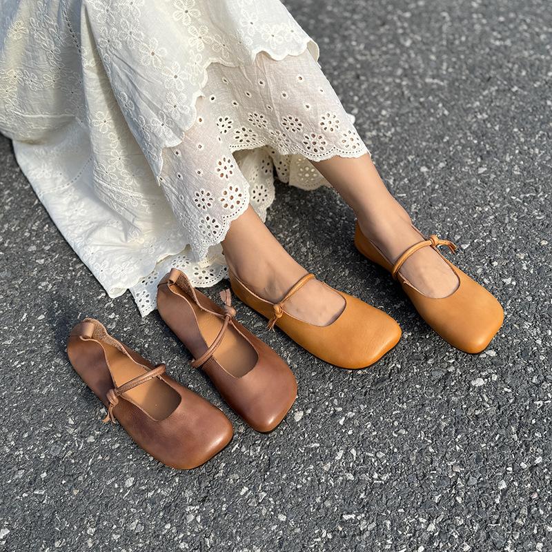 Johnature Spring Autumn Retro Button Shallow Soft Sole Flats Casual Round Toe Loafers Women Genuine Leather Shoes