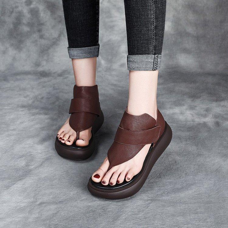 Mote Med Utesandaler Myk Damesko 2025 Sommer Tresko Med Hæl Flip-flops Plattform Medium Jenter Tykk Mote Lav Korrigerende V