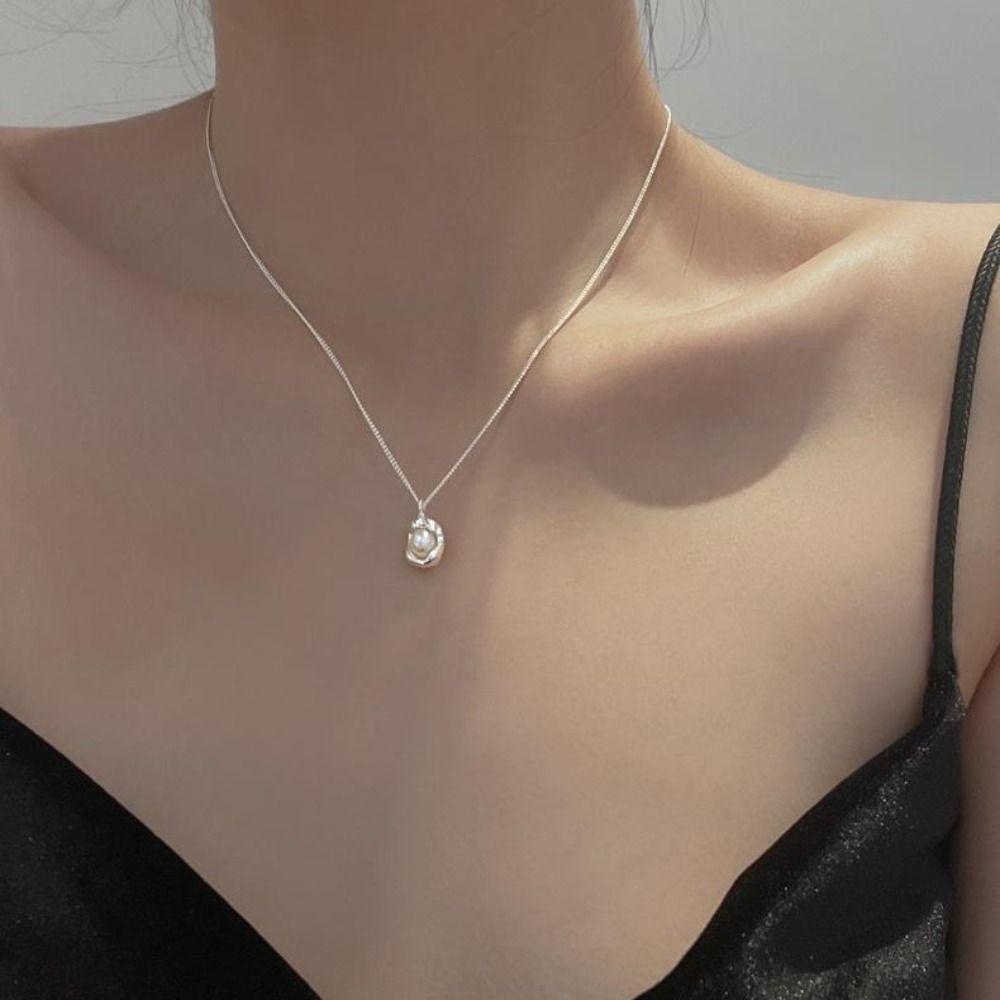 Vintage Zinc Zinc Alloy Pearl Necklace Irregular Shell Jewelry Women Clavicle Necklace Korean Style Pendant