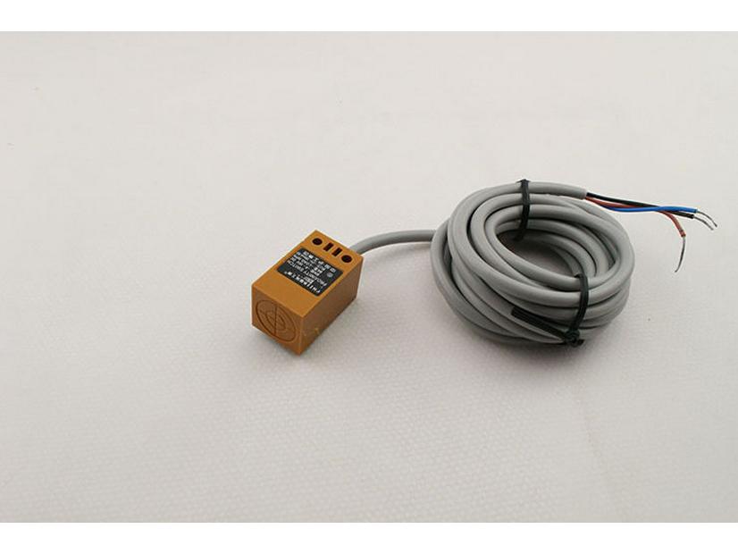 Huguang SS17-05DNANBPAPBLALBAKAAKB-Y Square Inductive Proximity Sensor