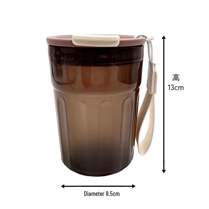 Tragbarer, isolierter Reise-Kaffeebecher mit Strohhalm - Leicht, Lebensmittelechter Kunststoff, Perfekt für den Außenbereich.