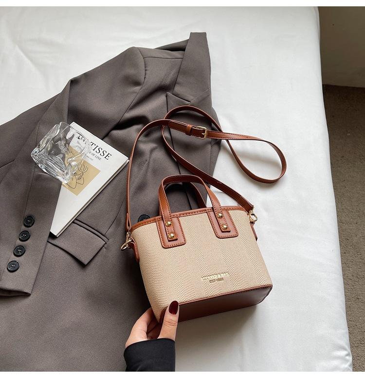 

Женская сумка 2025 новая высококлассная сумка через плечо простая и модная женская сумка универсальная сумка-мессенджер сумка-ведро маленькая сумка