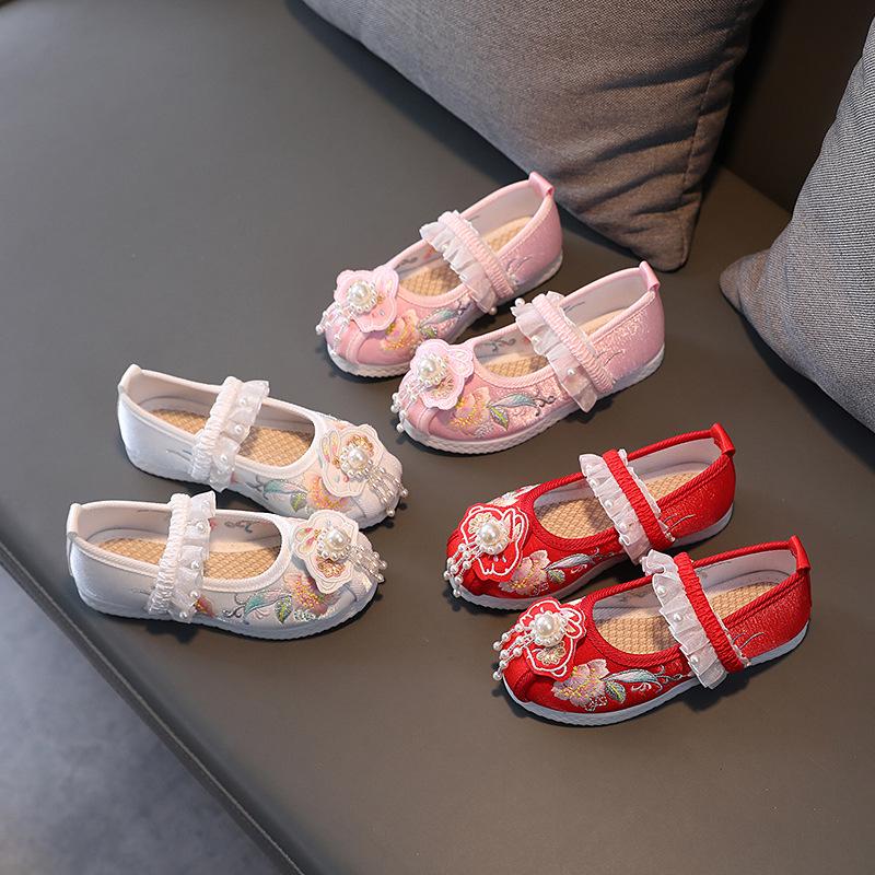 Children's Embroidered Hanfu Shoes - Traditional Performance Wear