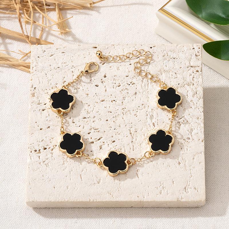Stylish And Elegant Lucky Five-Petaled Flower Bracelet Female, Five-Leaf Flower