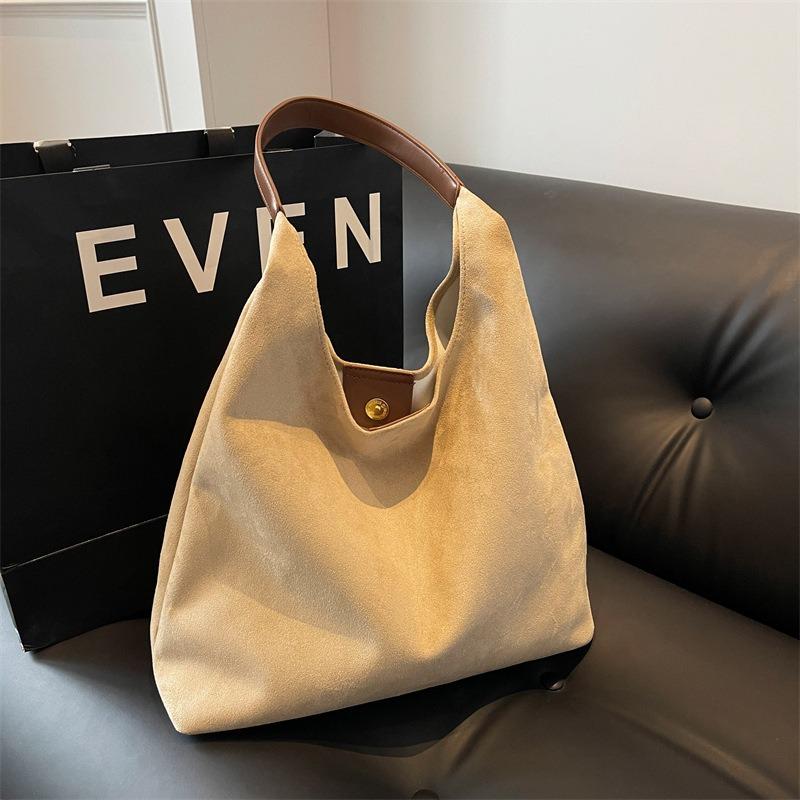 Frosted retro suede women's bags, new large-capacity autumn and winter versatile shoulder bags, casual and fashionable commuter mother and child bags