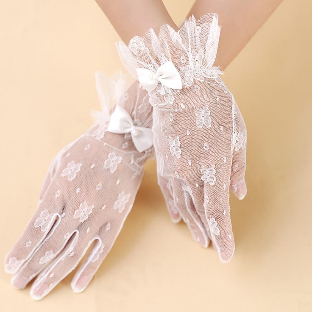 Thin Bridal Gloves Breathable Short Black Mittens Beautiful Mesh Lace Gloves  Female