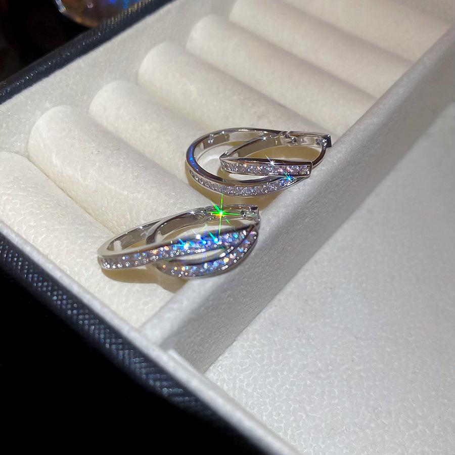 18k zircon U-shaped ear buckle 2025 new exquisite versatile earrings and earrings.
