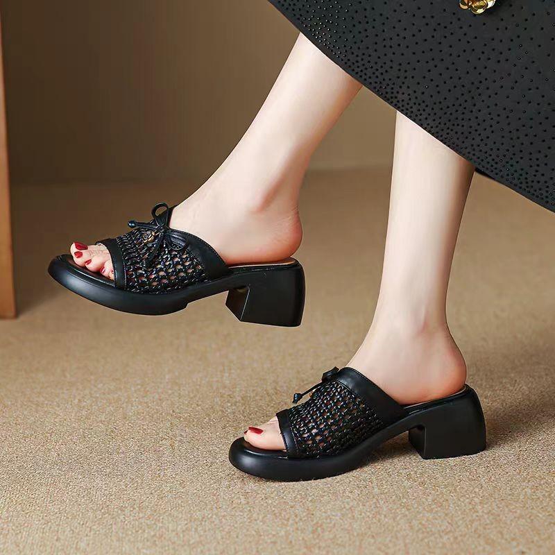 Woven and Hollowed-out Slippers Women's Summer Fashion Bow-tie Thick-soled Shoes Thick-heeled Casual One-line Flip-flops