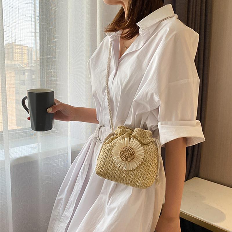 Rattan Woven Women Straw Bag Handbag Knit Flower Summer Beach Woman Shoulder Messenger Khaki White Bags Fashion Creative