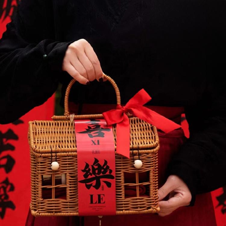 Picnics Basket Handled Woven Rattan Portable Designs for Outdoor Gatherings Home Storage Creative House Shape Baskets
