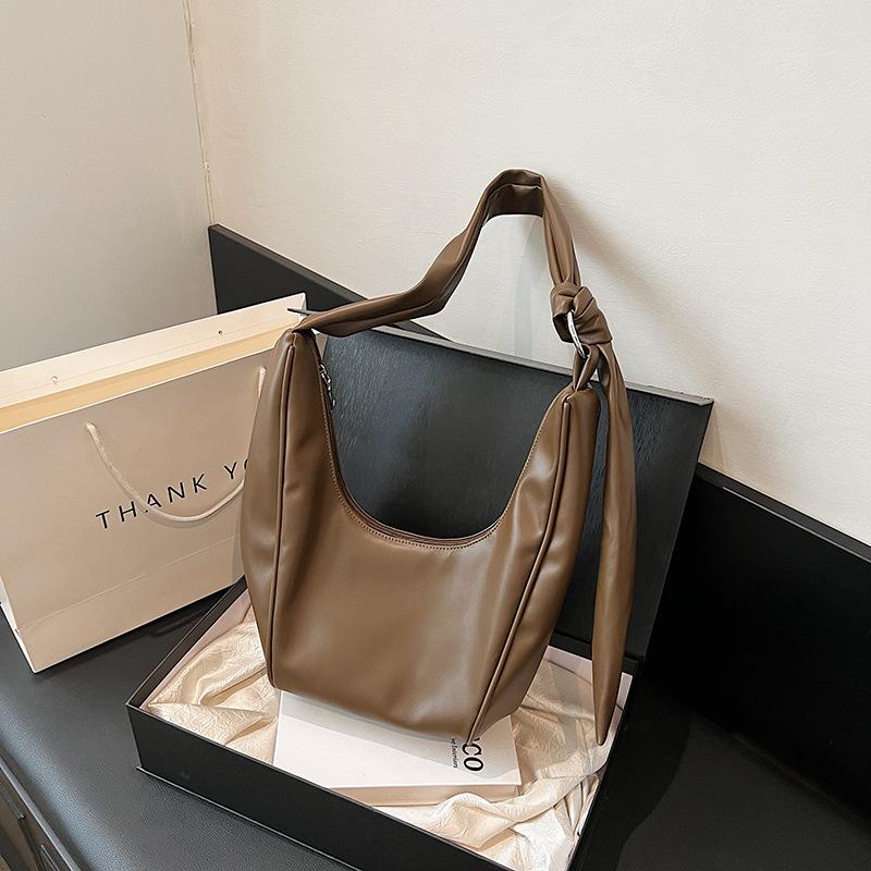 Large Capacity Fashion Messenger Bag New Shoulder Bag Temperament Underarm Bag Leisure Bag