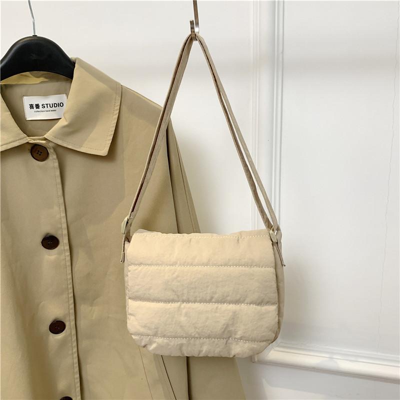 

Хиты продаж в Южной Корее, нишевая сумка для одежды из стеганого хлопка с откидным верхом, легкая и универсальная маленькая квадратная сумка через плечо на одном плече хаки