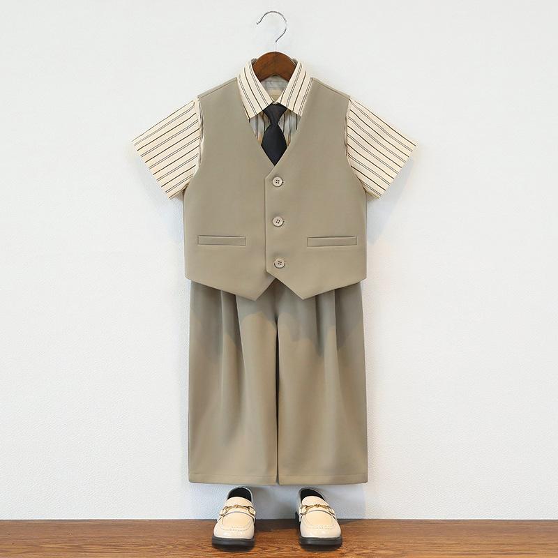 

Детский костюм для мальчиков, весенне-летний, повседневный, красивый комплект с жилетом, наряд для мальчика-цветочка на первый день рождения, костюм для ведущего, для фотосессии, для выступления 150cm хаки