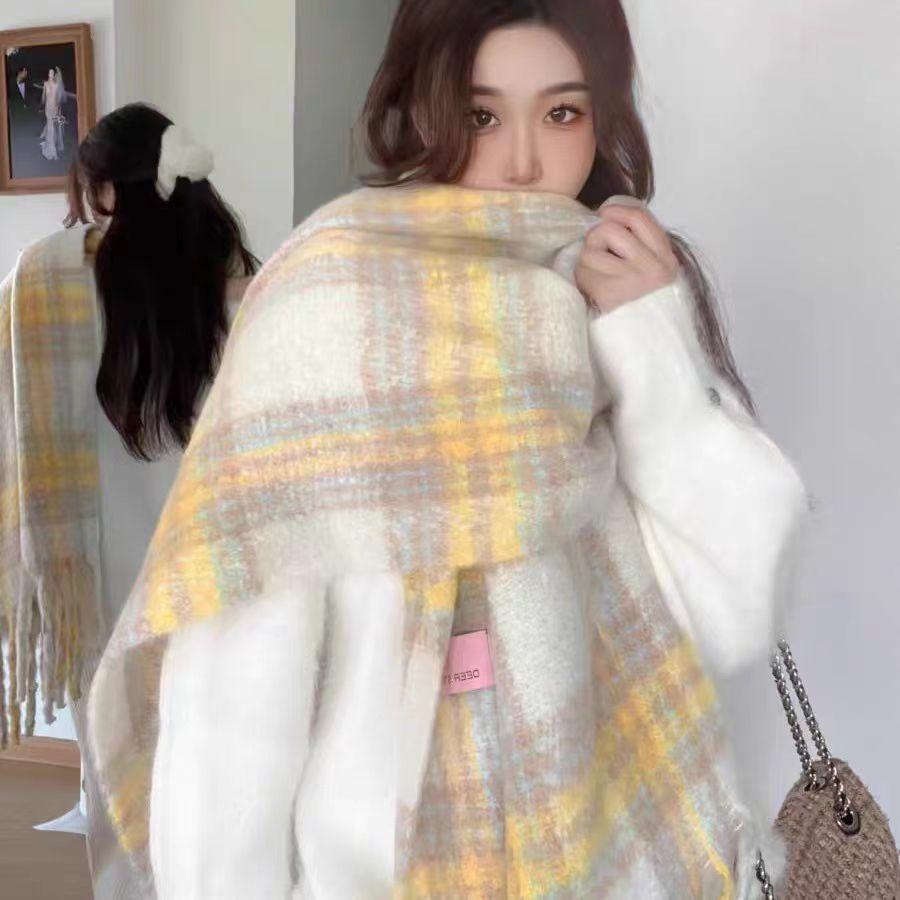 

Plaid scarf women s autumn and winter high-end sense niche contrasting colors men s and women s shawls versatile thickened warm scarf More than 175cm хакі
