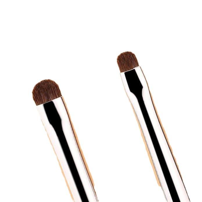 4 Small Cone-shaped Eye Makeup Detail Brushes Perfect for Brightening Eye Shadow, Concealing Eye Bags, Applying Eyeliner, and Blending Eyeshadow.