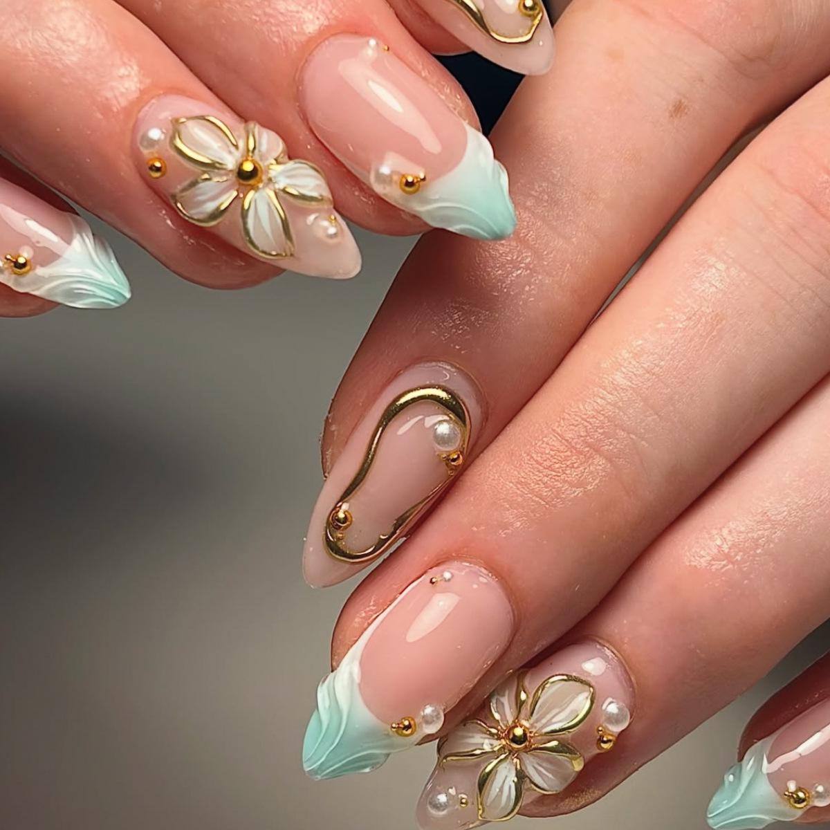 European/American Sparkle Gold Bead Metal Stripe Nails - French Floral Whitening Style (False, Wearable, Sweet Ins)