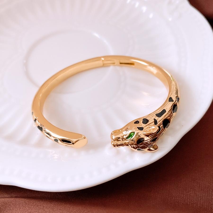 European and American Environmentally Friendly High-grade Fine-polished Copper Zircon Leopard Bracelet, The Opening Can Be Adjusted