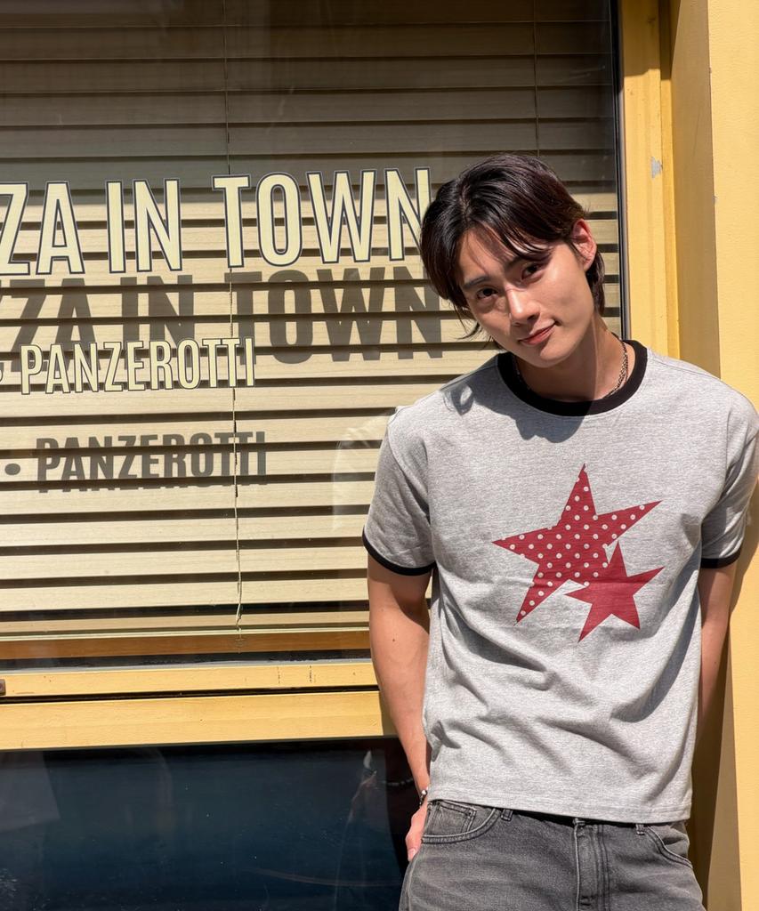AMOU Two Star Ringer T-Shirts Gray