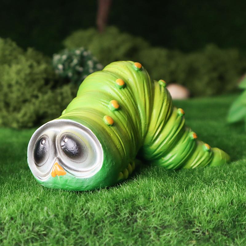Mini Caterpillar Sculpture Creative Resin Sculpture for Home, Garden, and Courtyard Decoration