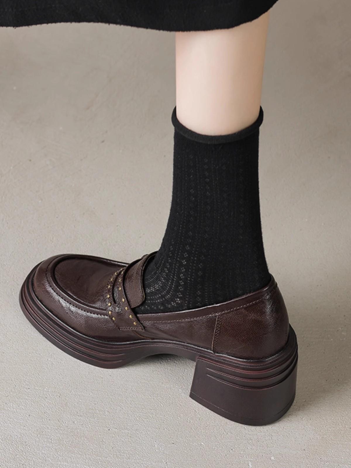 

Британский стиль весна 2025 новые лоферы женские на платформе увеличивающие рост маленькие кожаные туфли заклепки ремень с пряжкой овчина одинарные туфли 40 коричневый