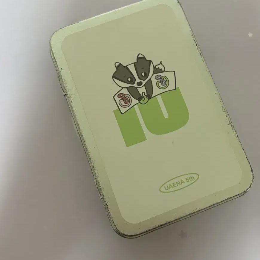 

Жестяная коробка для фотокарточек с барсуком