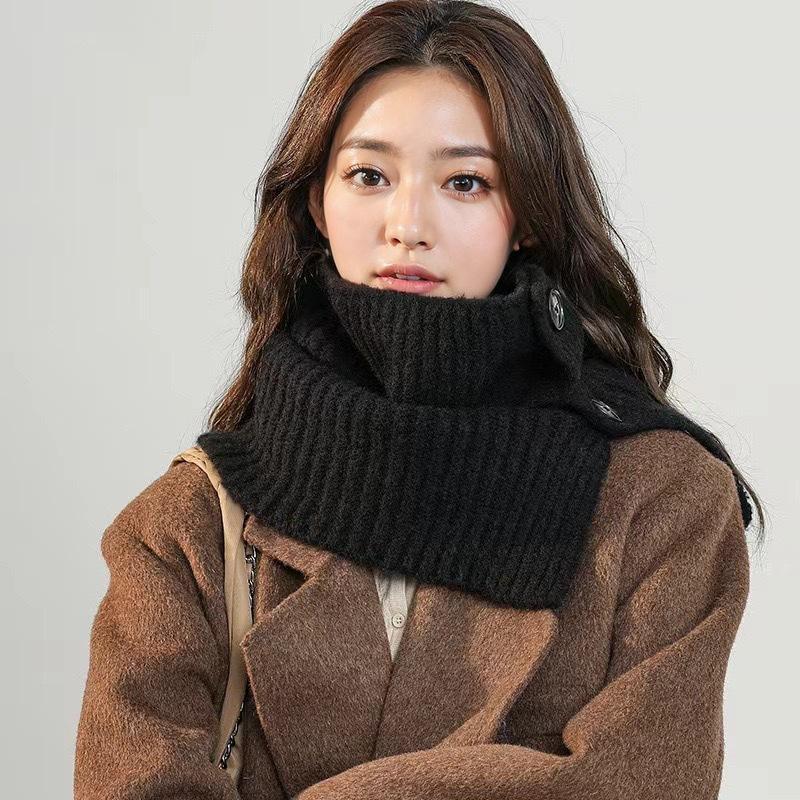 Korean Retro Warm Knitted Wool Button Neck Warmer for Women, Fashionable Versatile Split Neck Wrap, Cold-proof Neck Protector Shawl