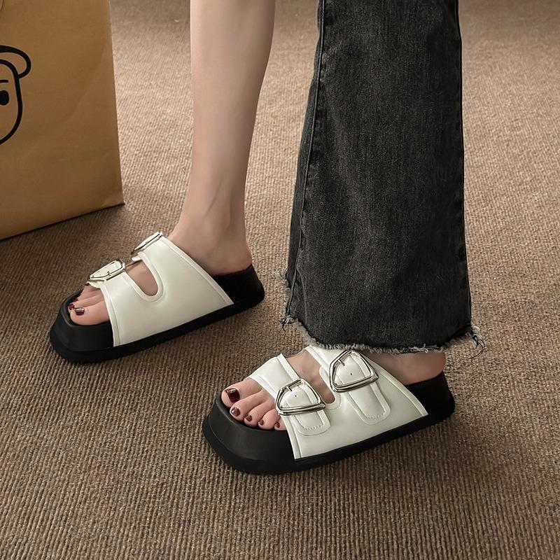 Platform Sandals Women's Summer New Buckle Fashion Flat-bottomed Retro Beach Slippers