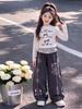 2026 Girls' Autumn Casual Suit: Slim Fit Long Sleeve T-shirt & Cartoon Sweatpants with Lace Wide Leg Pants for Middle and Big Kids.