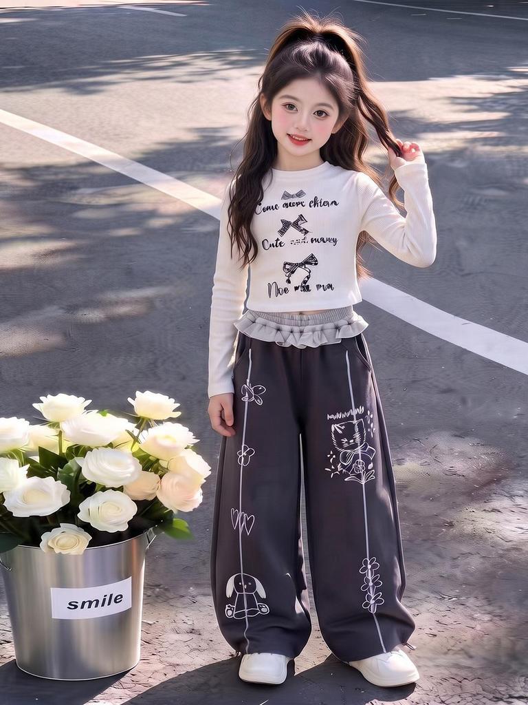 2026 Girls' Autumn Casual Suit: Slim Fit Long Sleeve T-shirt & Cartoon Sweatpants with Lace Wide Leg Pants for Middle and Big Kids.