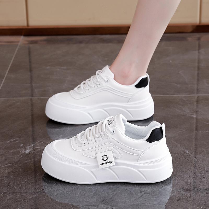 Leather surface little white sports shoes women's spring 2025 new soft-soled non-slip thick-soled casual shoes board shoes women GT8802