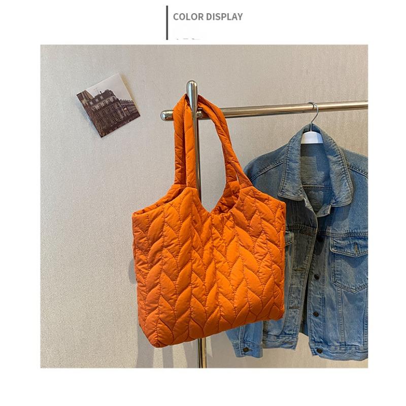 Modische Tasche mit großem Fassungsvermögen für Damen. Neue Unterarmtasche. Modische und einfache Unterarm-Tragetasche mit einer Schulter