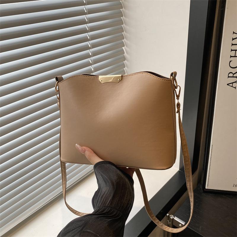 

Сумка женская большой вместимости новая модная широкополосная на плечо сумка-мессенджер ретро текстура сумка-ракушка хаки