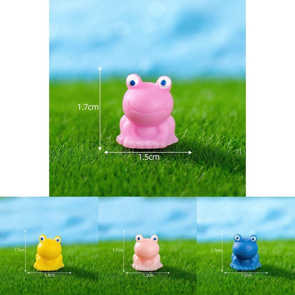 Adorable Matte Blue-eyed Frog Resin Miniature For Creative Terrariums And Fairy Gardens