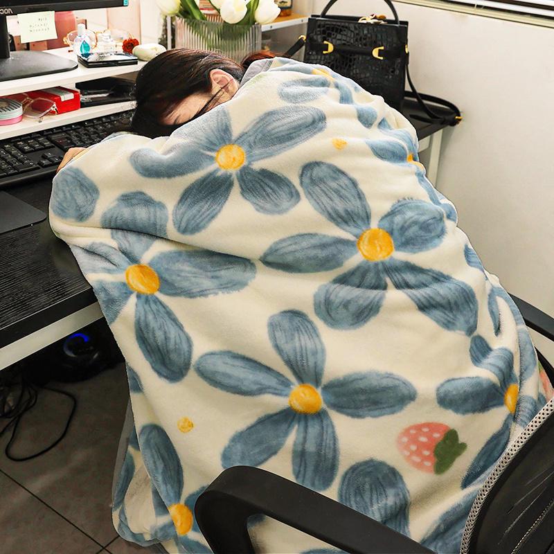 

Cute Coral Fleece Office Nap Shawl and Flannel Blanket 70x100 cm