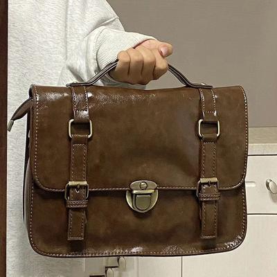 Retro Schnalle Umhängetasche für Herbst und Winter Japanische JK Uniform Tasche Freizeitunterrichtstasche Mode Pendler Aktentasche Umhängetasche