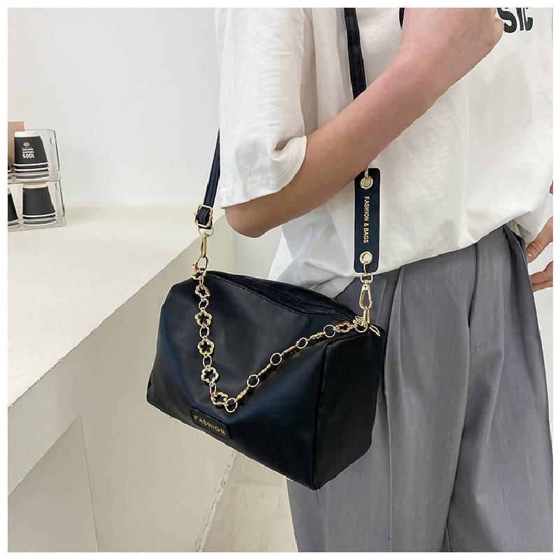 Chic Urban Style Women's Handbag 2022 Spring Summer Fashion Trendy Pu Leather Small Square Shoulder Bag