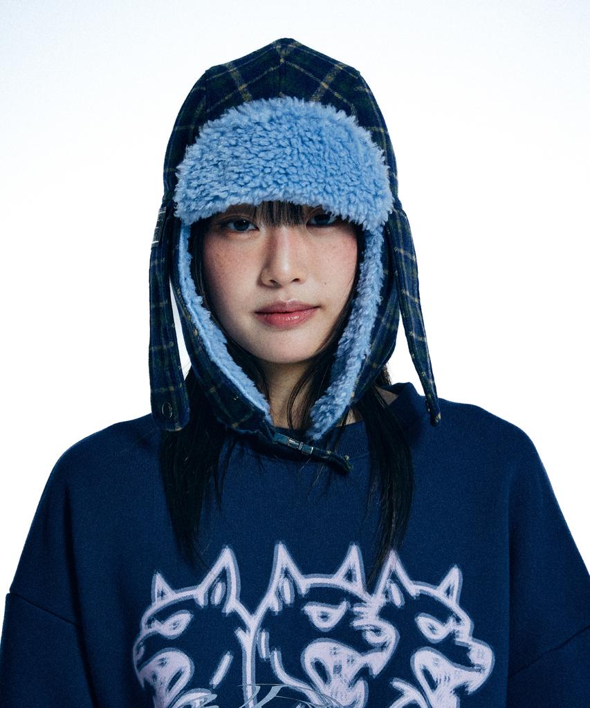 Yueolssesi Fuzzy Bunny Check Trapper Hat (Blue)