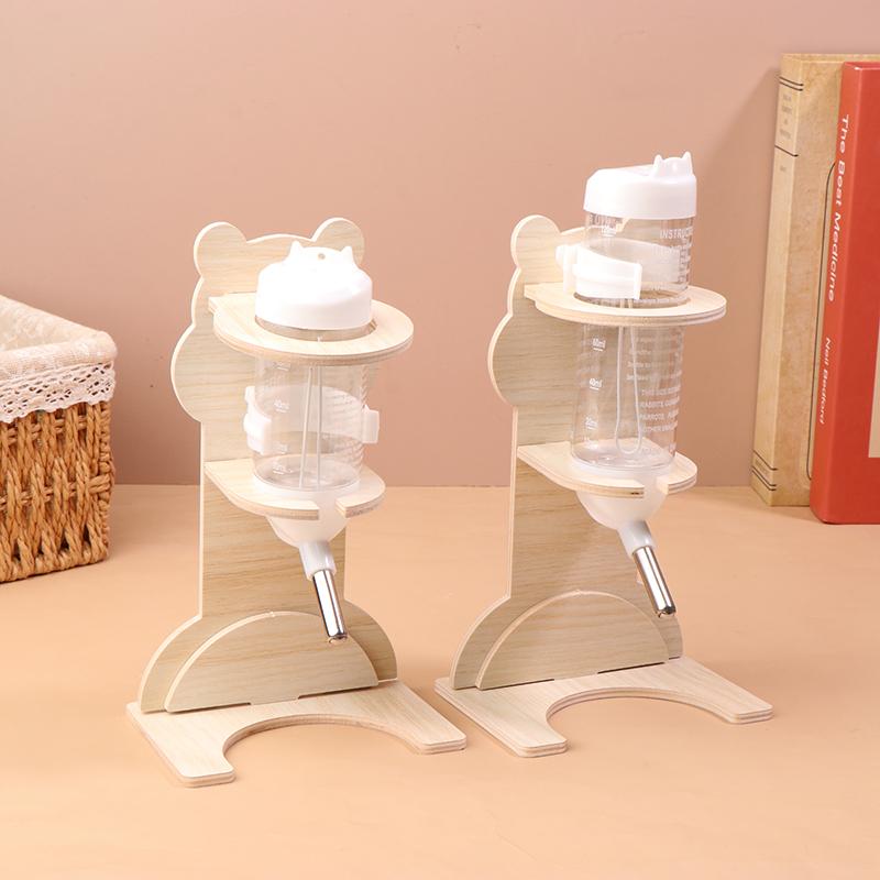 2er Set Hamsterkugel Wasserflaschenhalter Vertikaler Wasserflaschenhalter Massivholzhalterung Blumenzweig Maus Wasserspender