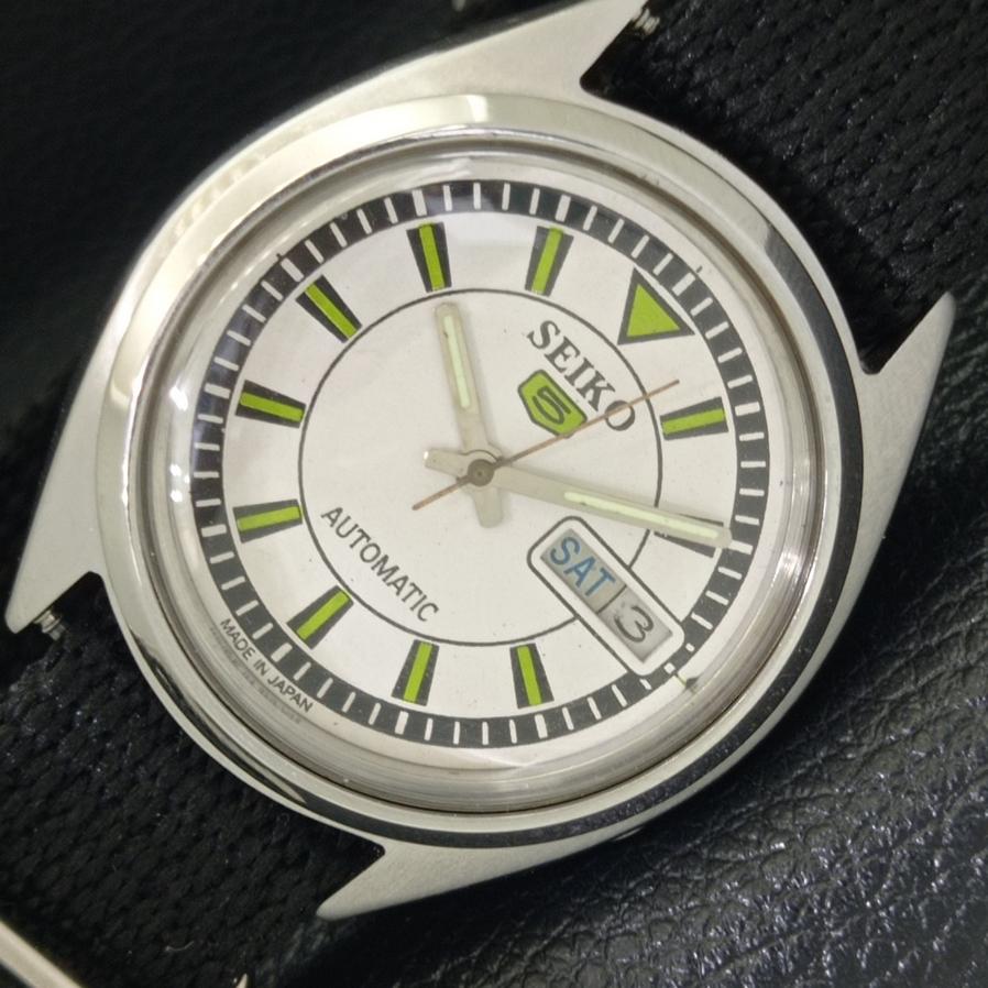 

USED MENS SEIKO 5 AUTOMATIC 7009A DAY/DATE JAPAN WHITE DIAL WATCH a427860-2 R1054-a427860