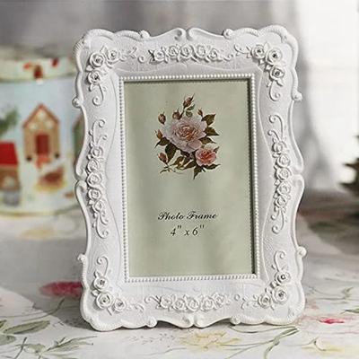 Nordic Style White Photo Frame Delicate Shape Photo Display Stand Wall Hanging Photo Frame  Flower