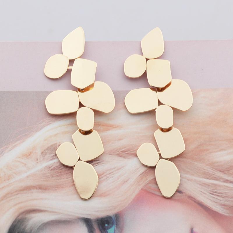 Minimalism Personality Metal Drop Earrings for Women Leaf Round Water Droplet Butterfly Twist Metal Earrings Geometry Zircon