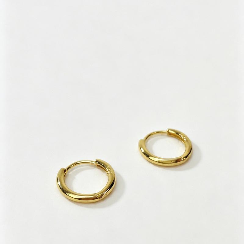 18K Gold Plated Smooth Round Hoop Earrings - Stylish, Versatile Ear Accessories
