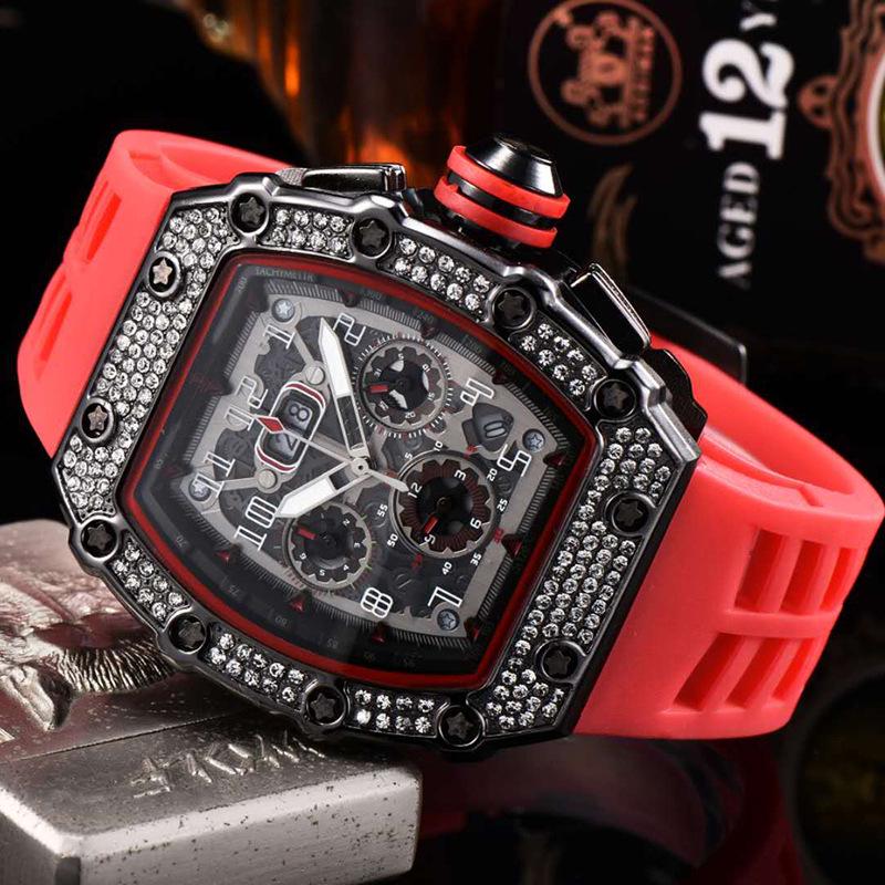 2020 European-American Diamond Skull Six-Hand Quartz Barrel Men's Watch