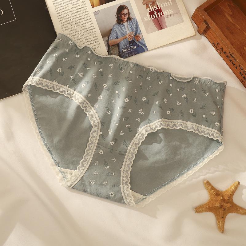 Women's Mid-Waist Lace Cotton Underwear: Japanese & Korean Style, Simple & Sexy, Comfortable & Breathable.